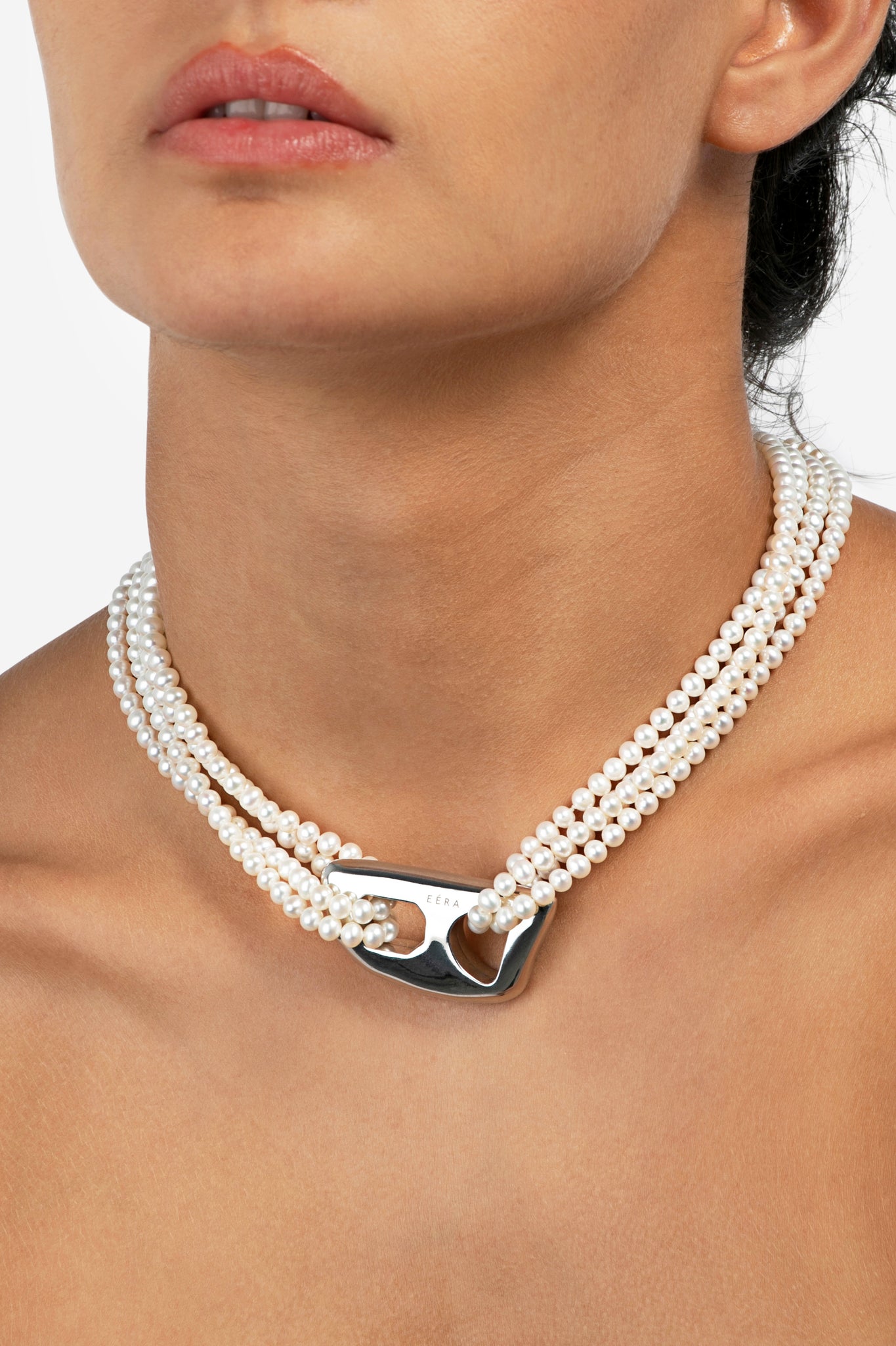 Stone Pearl Choker Medium